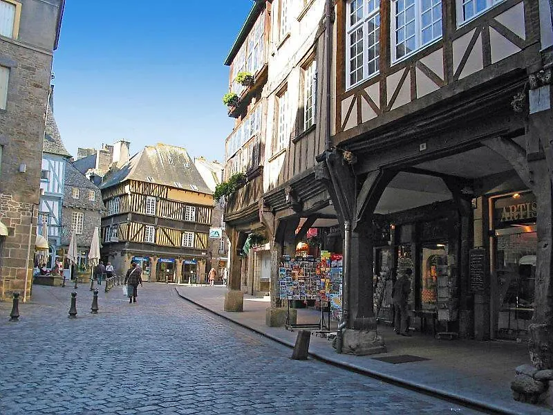 La Maison De Victorine Dinan 0*,  Francie
